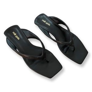 CULT GAIA black leather thong sandals, size 39
